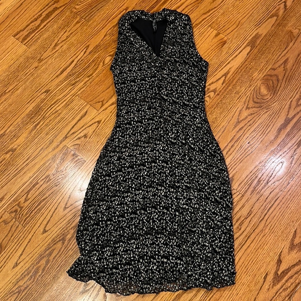 Elaua Kattau Woman’s Black Lined Printed Dress Size L